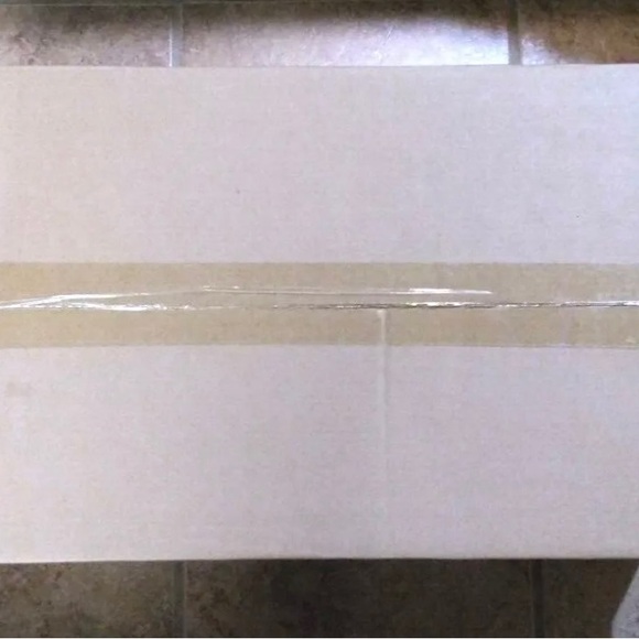 NEW IN BOX American Girl Molly's Bed and Bedding~ Molly Ltd. Edition Yellow - Picture 5 of 5